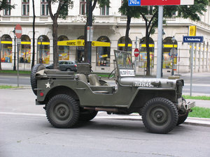 На главной улицы Вены стояло транспортное средство настоящих европейцев.