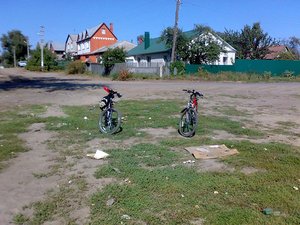 Два железных коня, ток не в конюшне))