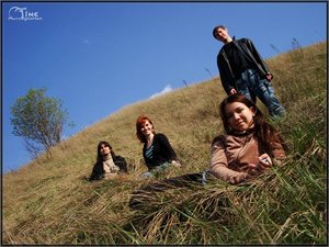 Я, Тоня (Тень от Луны), Женек, и на переднем плане Катя (elfiika)