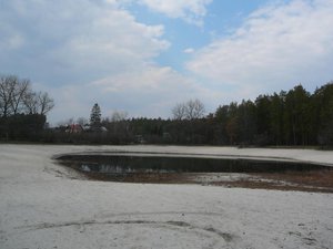 Все что осталось от чистого озера
