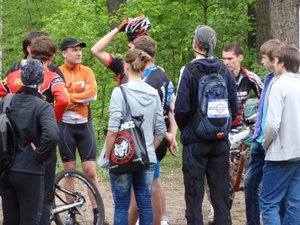 P5152836.JPG (142.56 КБ) 8112 просмотров Радлер что-то рассказывает