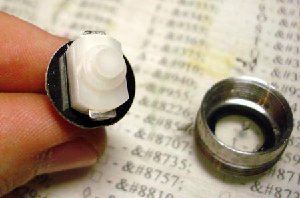 button.jpg (19.99 КБ) 10868 просмотров Кнопка включения фонаря в разобранном виде