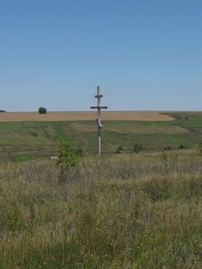 Под этим крестом - родник