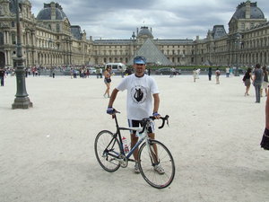 louvre.jpg
