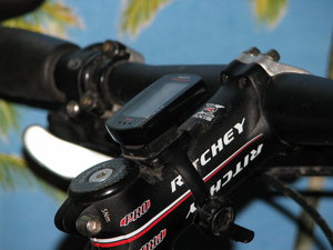 Cateye беспроводник strada 300 комп на выносе.JPG