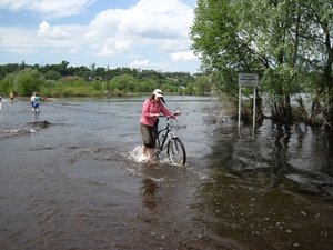 Переход по мосту в Рамони.