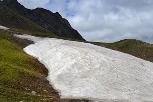 Снег в горах.jpg