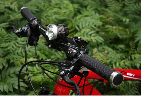 Free-shipping-1Set-T6-Bike-Light-XMLT6-LED-1200-Lumens-3-Mode-Waterproof-Bicycle-Light-LED.jpg