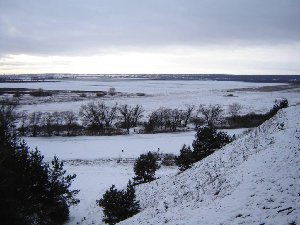 DSC05459.JPG (98.8 КБ) 8976 просмотров Озеро круглое. Уж извиняюсь, но подо льдом. Летней фотки именно этого места нету.