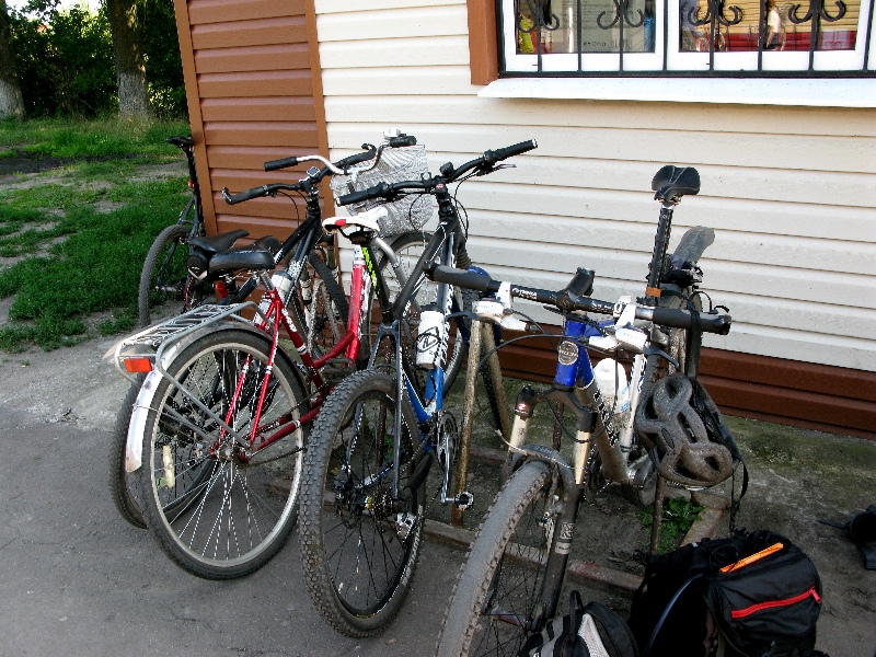 Деревенская велопарковка
