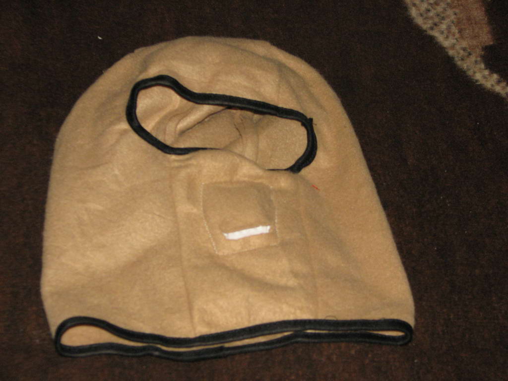 Снаружи сделал небольшой надрез, чтобы ткань не мешала воздуху выходить наружу.