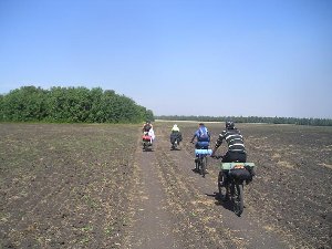 &quot;едва примятая колея на свежевспаханном чернозёме&quot;