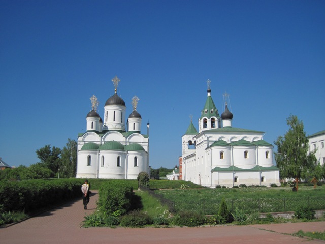 Монастырь в Муроме. На месте древнего кладбища был военный плац.