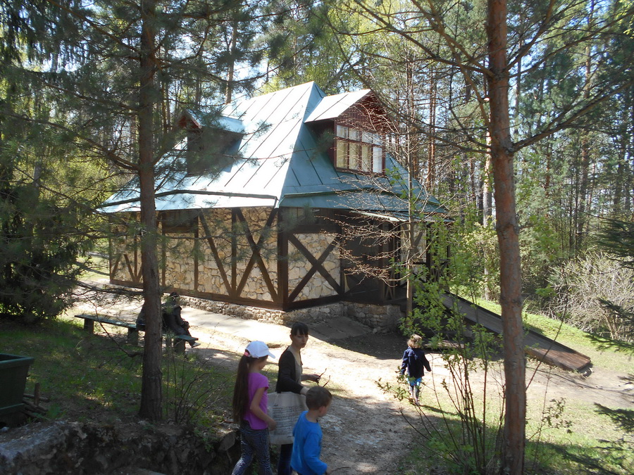 36Polenovoestate.jpg