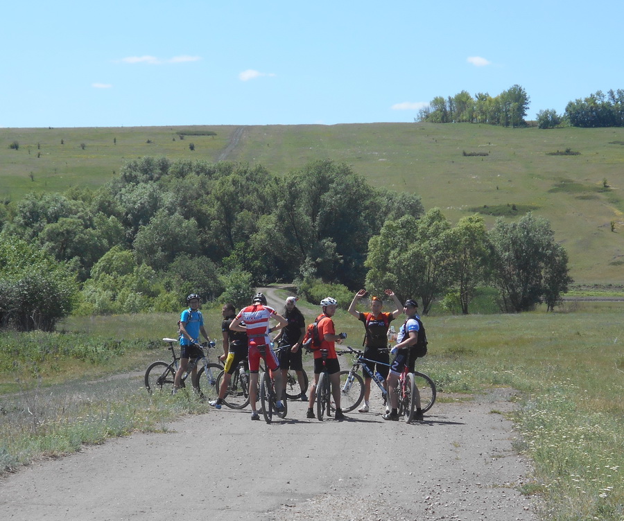8cheersbeforeuphill.jpg