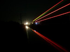 уходящи й вдаль поезд