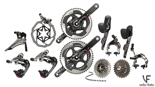 Sram Red.<br />    <br />Профессиональное оборудование для соревнований мирового уровня. Группа имеет 2х11 трансмиссию и по всех характеристикам опережает механику от Dura Ace. В целом здесь всё как обычно для топ уровня, карбон, титан, магний, керамика в подшипниках и т.д. По передаточным отношениям группа аналогична Force.<br /><br />По-поводу совместимости шоссейных систем Sram и Shimano, из-за того, что Sram использует соотношение длина тросика/сдвиг переключателя 1:1, а Shimano 2:1 (по-этому у Shimano переключение более плавное), то пистолеты и переключатели не совместимы друг с другом, зато совместимы кассеты, системы, цепи и тормоза (механические).<br /><br />Рекомендации по подбору шоссейного оборудования, такие же, как и при выборе МТБ оборудования:<br /><br />— Старайтесь не «мешать» оборудование разных групп, особенно это касается «пистолетов» и переключателей.<br /><br />— Производители частенько ставят кассеты и системы на уровень ниже, чем переключатели и пистолеты, это нормально, и ничего критичного в этом нету.<br /><br />Спасибо за внимание.<br /><br />источник: http://velo-foto.ru автор: Игорь Гончаров.