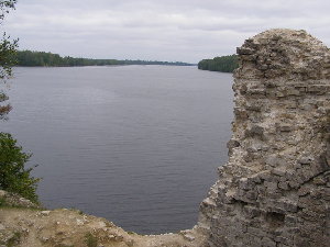 Воды Даугавы солоны от слез и пота простого народа.