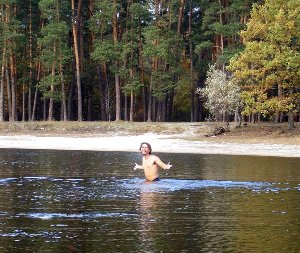 Море по колено, точнее всего по пояс!
