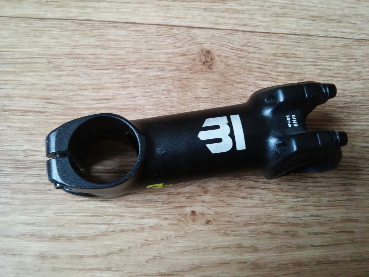 CucjzXL9g44.jpg