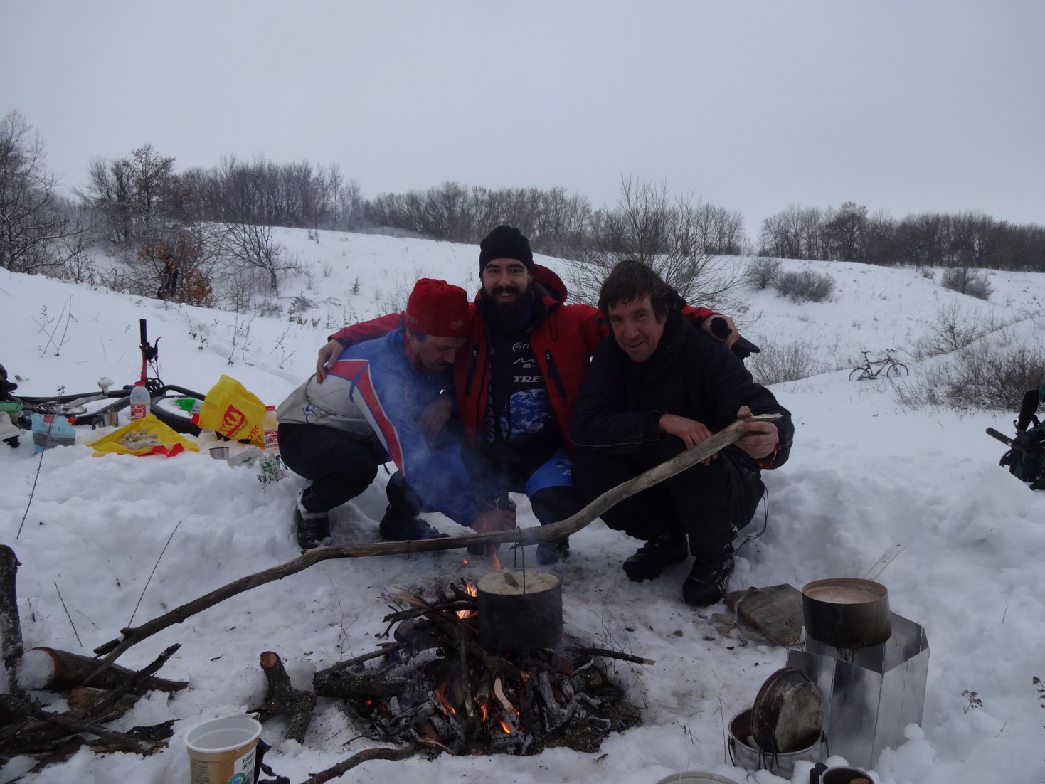 В овраге