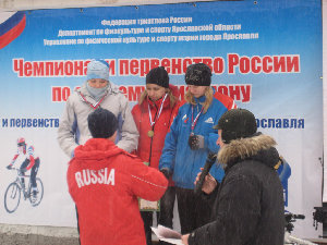 Команда юниорок на награждении<br />(а мы получились плохо :) но выглядит примерно так же)