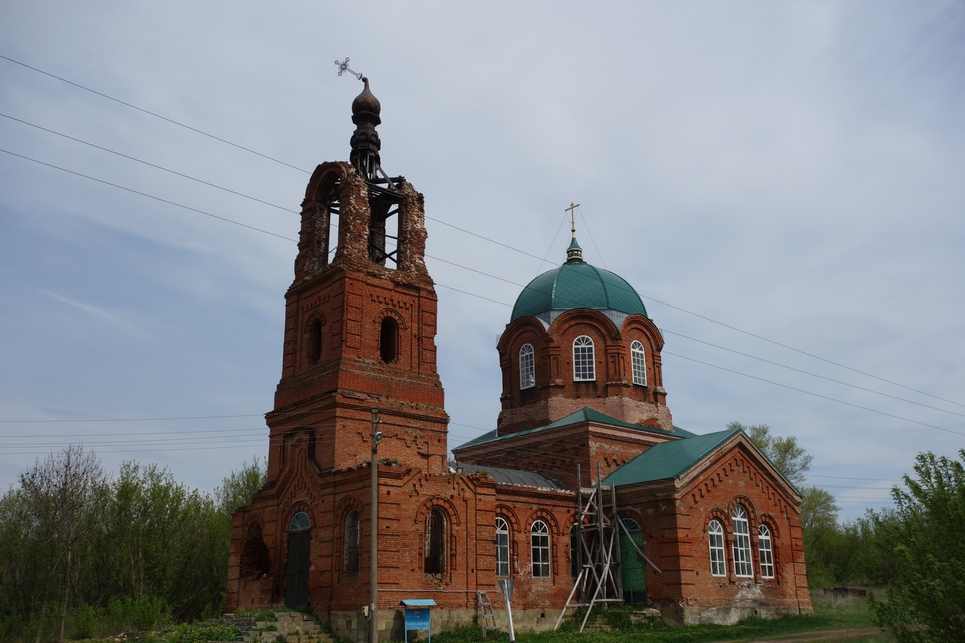 Церковь с необычным расположением креста