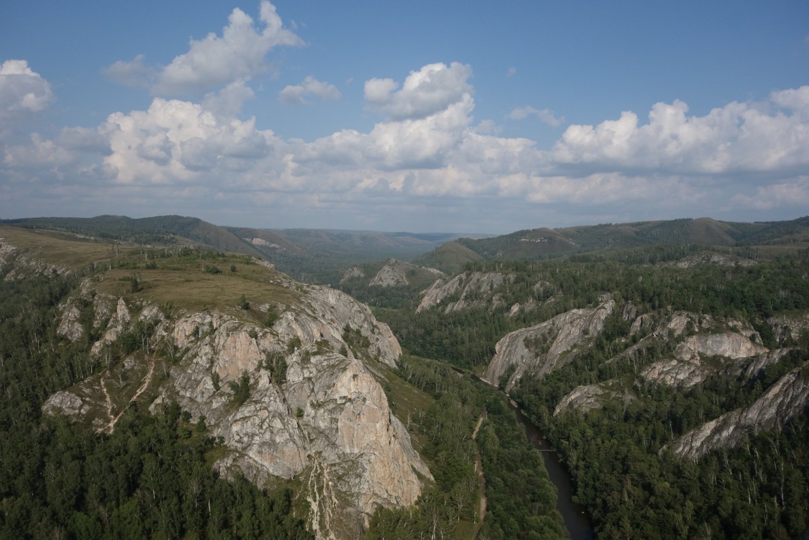 Собственно, вид на Мурадымовское ущелье