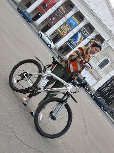Была только 1 девушка :(, зато на белой аве