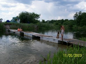 мост на правый берег там тоже залюднено