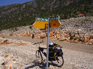 Так отмечен Lycian Way на дорогах