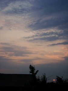 Подобие рассвета. Фото около ж/д моста