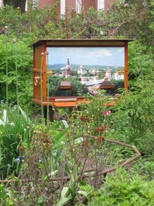 Хорошо живут пчелы в Донском монастыре в Москве