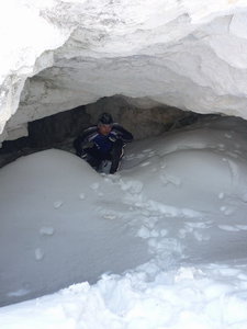 in di cave.jpg