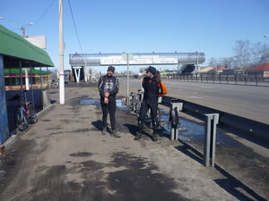 Грелись чаем в Рогачевке.