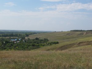 Долина Девицы с холма в Урыве, рядом с источником