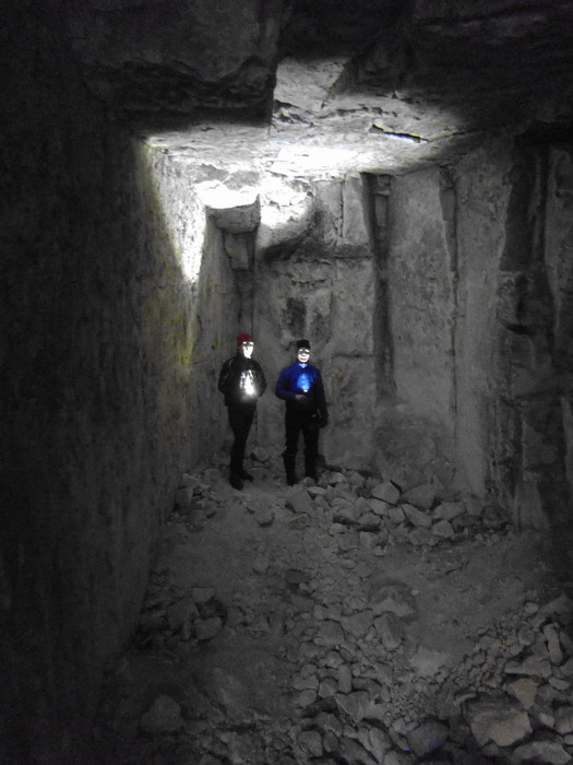 8 cave3.jpg