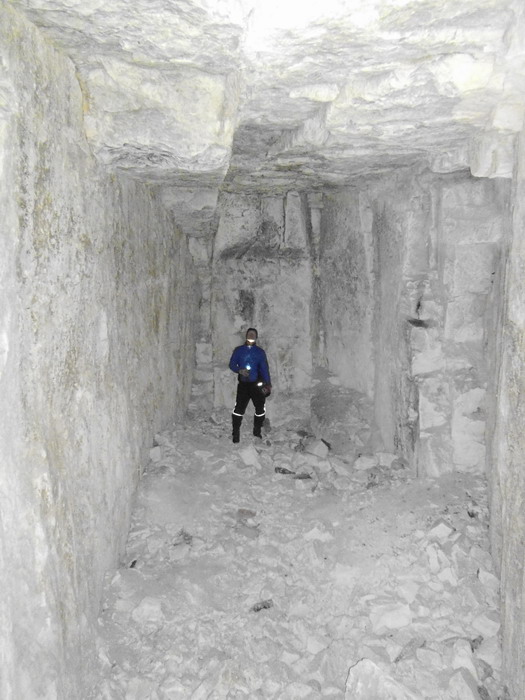 9 cave4.jpg