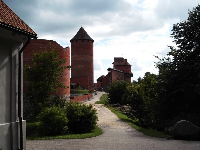49 turaida castel1.jpg