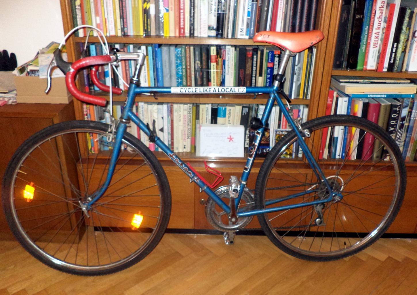 07_hostbike2.jpg