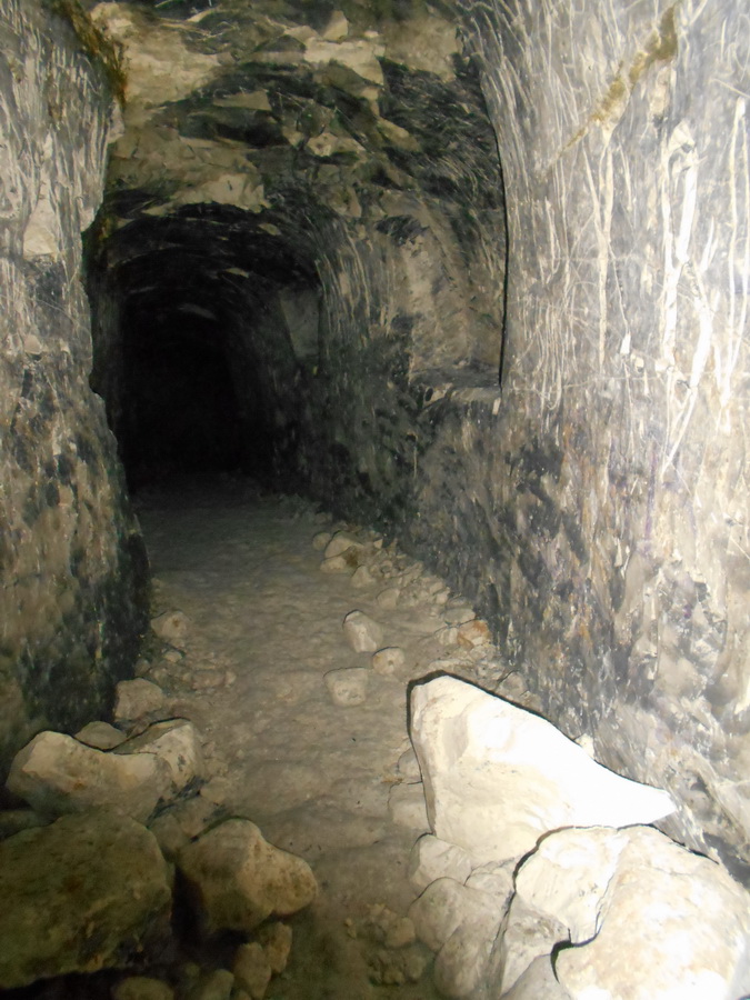 21cave.jpg